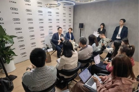 上汽奥迪杨嗣耀出席2023广州车展,表示坚持长期主义品牌定位