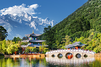 <b>满怀热爱，奔赴山海：向着世界开启旅行新篇章</b>