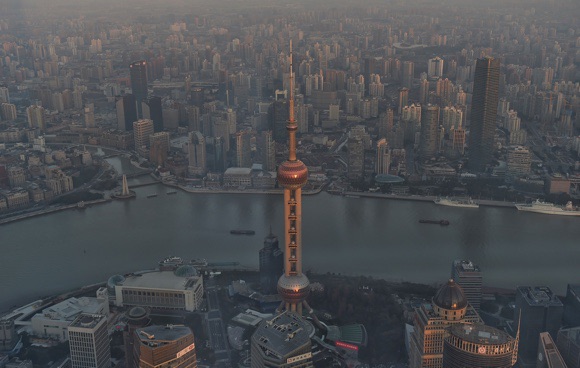 登新高、光影节、寻龙记……2024元旦假日,上海邀中外游客一起来跨年迎新