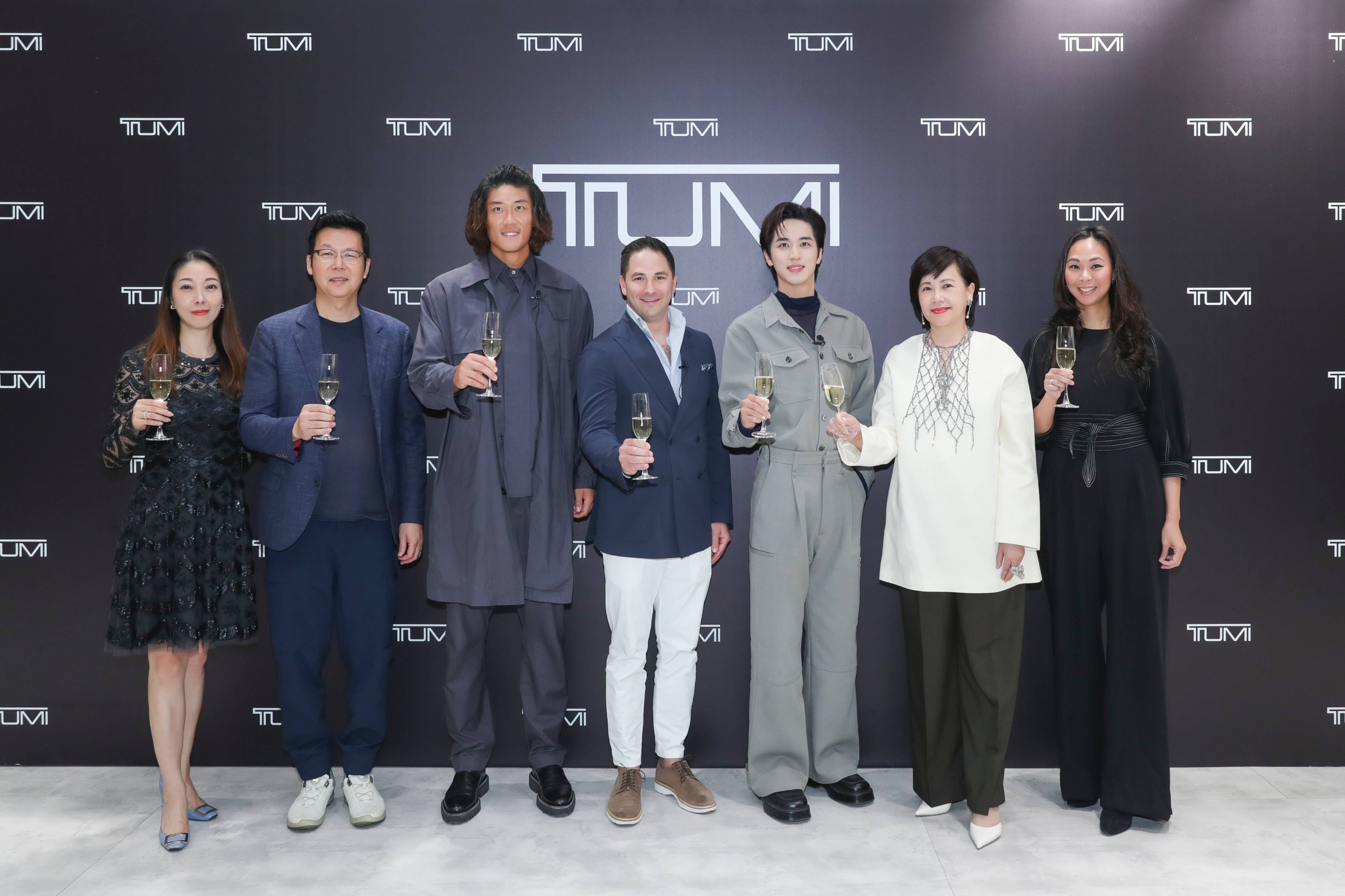 <b>tumi途明「臻之美·行之途」限时快闪店亮相上海兴业太古汇.</b>
